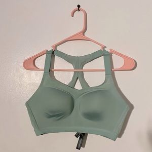 Victoria secret sports bra 34 D